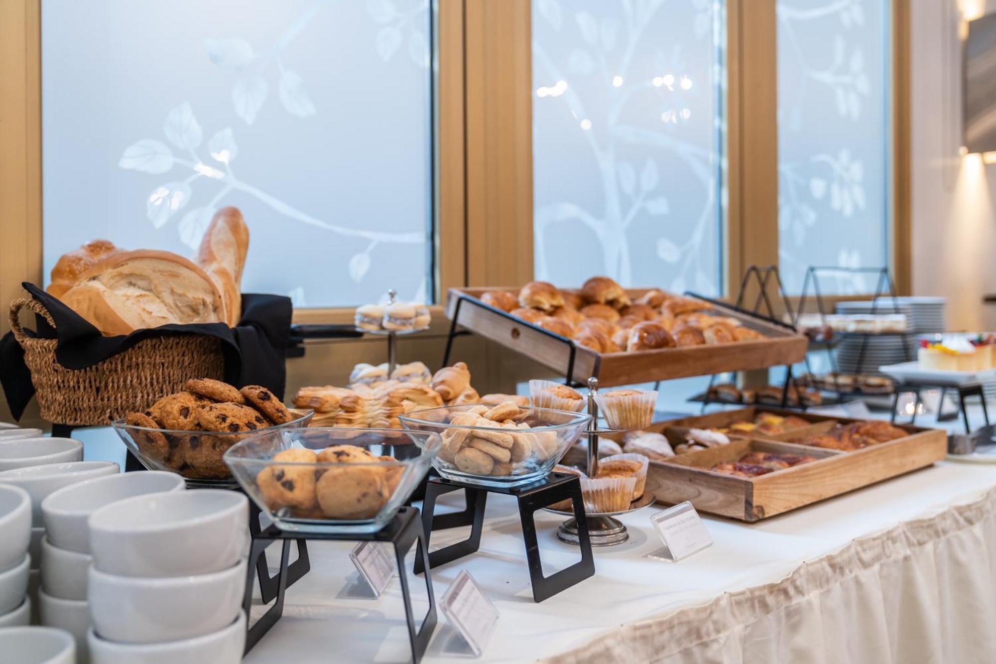 Hotel Intersur Recoleta Буенос Айрес Екстериор снимка