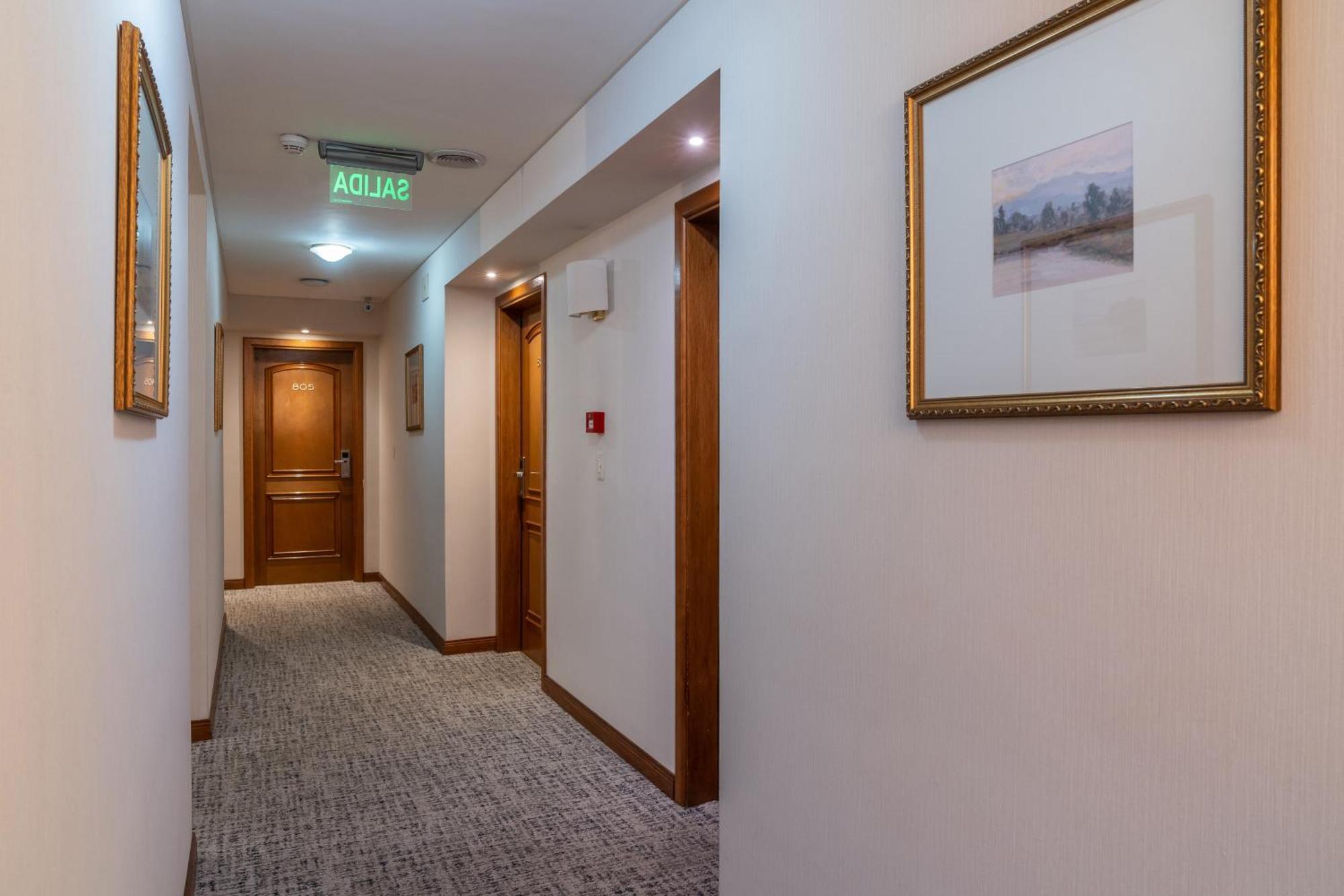 Hotel Intersur Recoleta Буенос Айрес Екстериор снимка